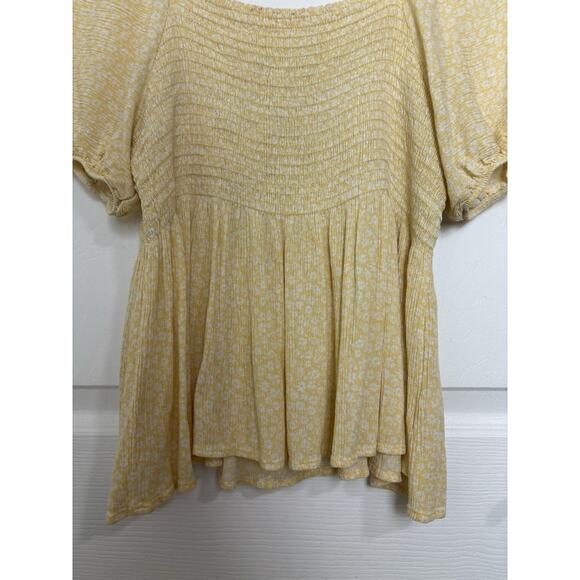 altar’d state Butter Yellow Ditsy Floral Smocked Balloon Sleeve Crop Top Small - Picture 5 of 7